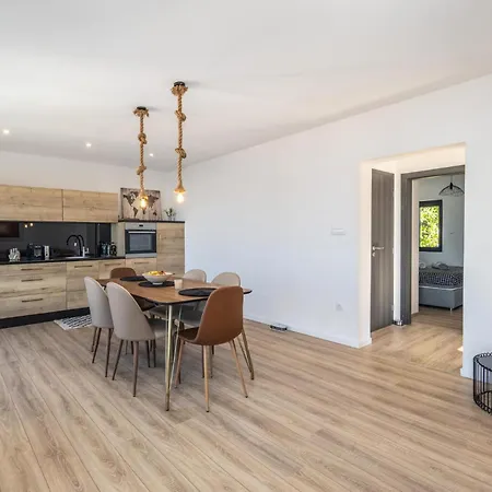 2 Bedroom Stunning In * Dramalj