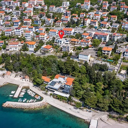 2 Bedroom Stunning In Dramalj