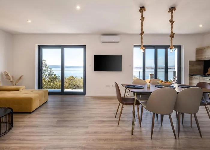 2 Bedroom In Appartement Dramalj