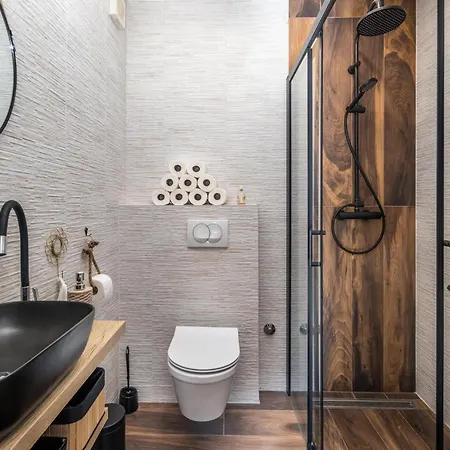 2 Bedroom In *