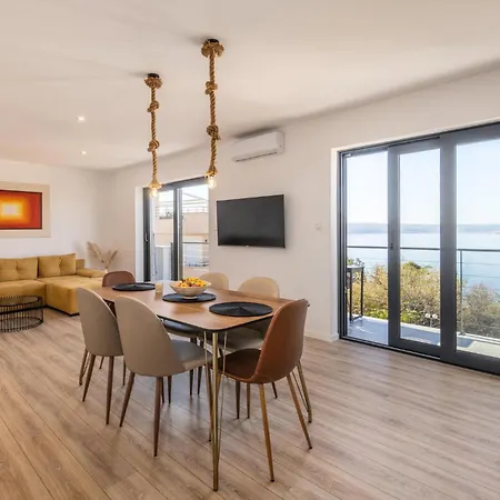 Apartment 2 Bedroom In *